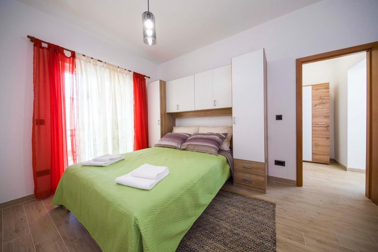 Ve & Ki Apartment Podstrana Bagian luar foto