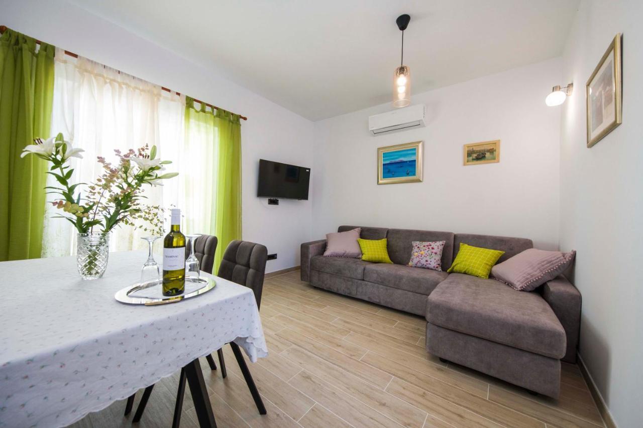 Ve & Ki Apartment Podstrana Bagian luar foto