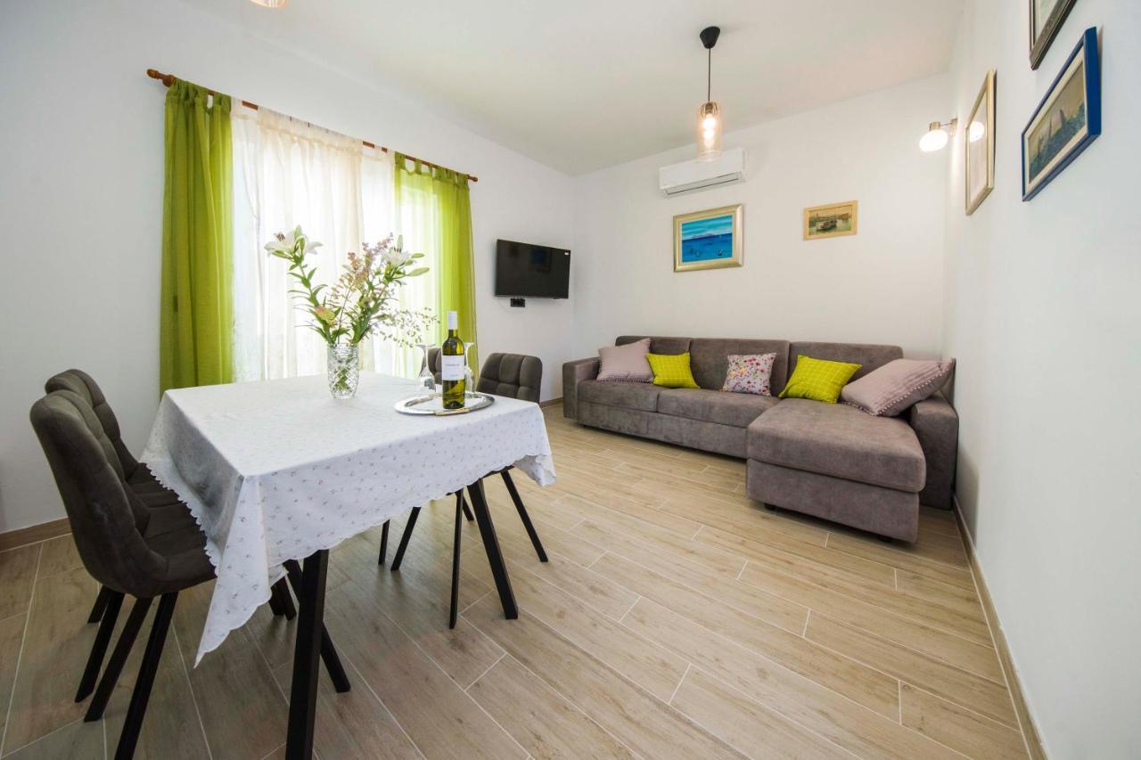 Ve & Ki Apartment Podstrana Bagian luar foto