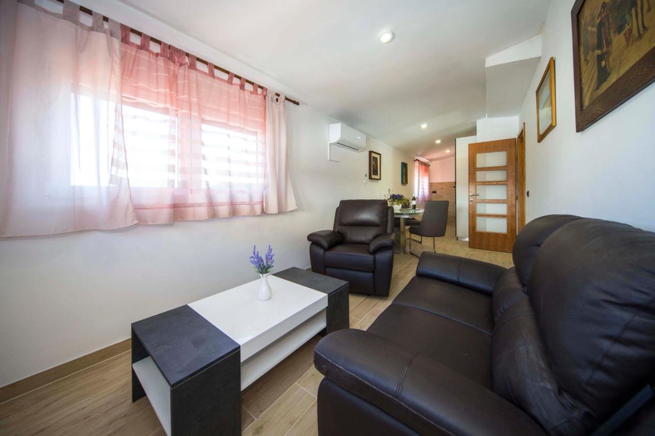 Ve & Ki Apartment Podstrana Bagian luar foto