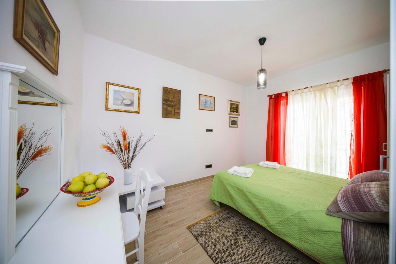 Ve & Ki Apartment Podstrana Bagian luar foto